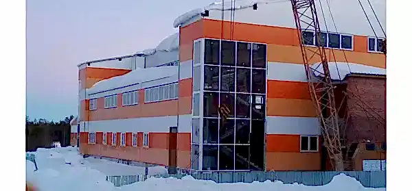 Остекление Спорткомплекса Газпром. ЯНАО, п. Приозерный (при доставке задействован вертолет)
